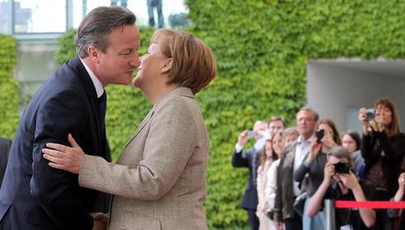Merkel, nostra speranza che rimanga nella Ue © EPA