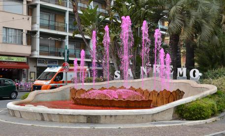 Giro d'Italia: Sanremo si tinge di rosa © ANSA