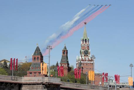 Mosca, prove della Parata del 9 maggio per il 70mo anniversario della vittoria su Hitler © EPA