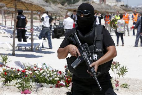 Vigilanza sulla spiaggia di Sousse © AP
