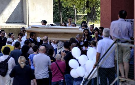 Incidente Roma: funerali Corazon Abordo © ANSA