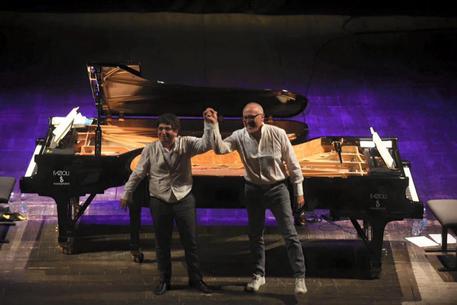 Un'immagine dell'esibizione di Ramin Bahrani e Danilo Rea a Umbria Jazz © ANSA