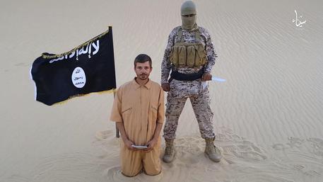 Isis: foto mostrerebbe decapitazione ostaggio in Egitto © AP