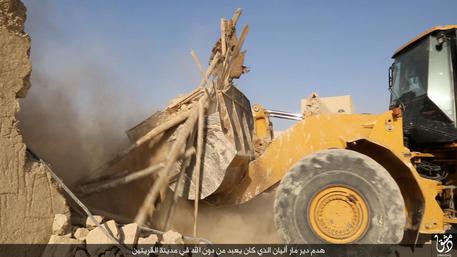 Isis: distrugge monastero cattolico in Siria. (Foto diffuse dallo Stato islamico sul web) © ANSA