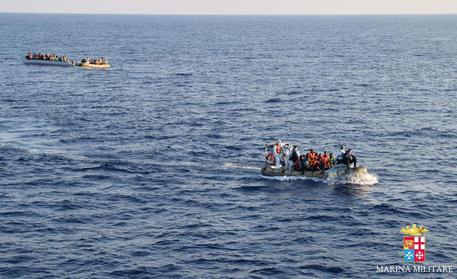 Operazione soccorso Marina, recuperati 112 migranti © EPA
