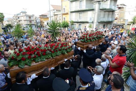 I funerali della coppia di coniugi uccisa a Palagonia © ANSA