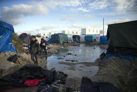 Migranti a Calais © ANSA 