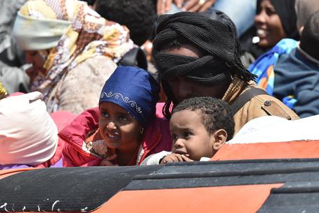 Migranti: Ue, Italia attiva terzo hotspot a Pozzallo © AP