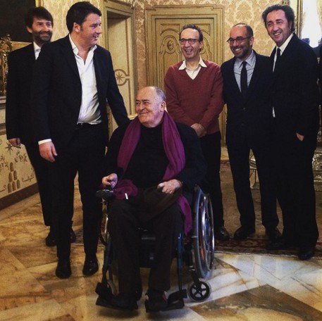 Renzi con Bertolucci, Benigni, Tornatore e Sorrentino (dal profilo Instagram del portavoce del premier) © Ansa
