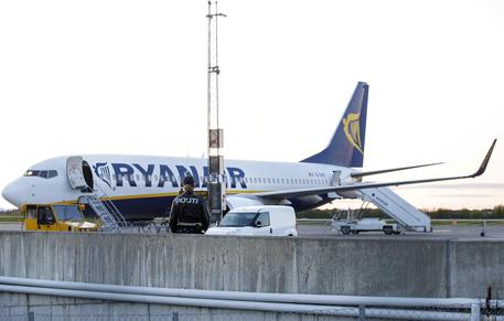 Un aereo della Ryanair in pista © ANSA