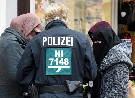 Blitz anti-terrorismo in Germania, sgominata cellula islamica cecena © EPA