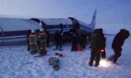 Russia: Mosca,32 feriti in schianto aereo militare, 16 gravi © AP