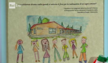 Il fermo immagine tratto da Raiuno mostra il quadretto fatto dai bambini di una scuola d'infanzia di  Acquasanta Terme © ANSA