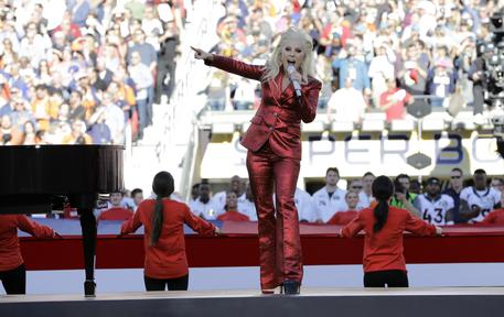 Superbowl: Lady Gaga regina pre-partita, canta inno Usa © AP