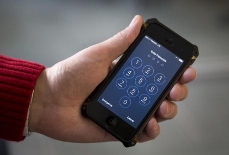Apple Encryption FBI Director © AP