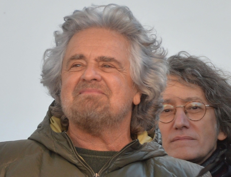 Beppe Grillo (s) e Gianroberto Casaleggio (d) a Genova in una foto di archivio © ANSA