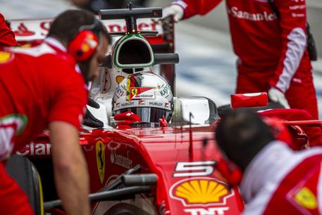 Formula 1: cambio sostituito, Vettel perderà 5 posti al via del Gp Russia © EPA