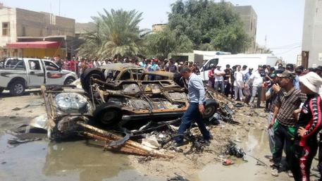 Il duplice attentato di Samawa, in Iraq. © EPA