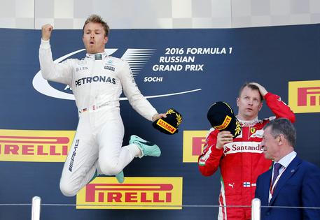 Trionfa Rosberg, 3/a Ferrari Raikkonen © EPA
