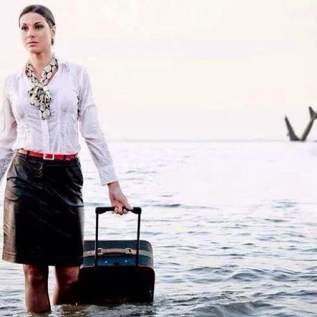 Egyptair: singolare foto postata su Fb di hostess preveggente © ANSA