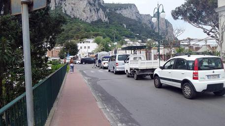 Troppo traffico a Capri, scontro fra i sindaci dell'isola © ANSA