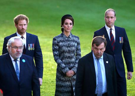 Il principe Harry, Kate e William © AP