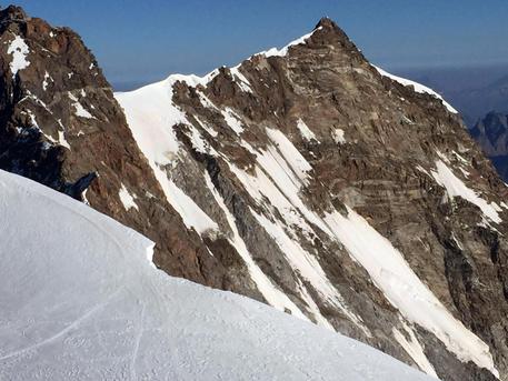 Incidenti montagna: tre alpinisti morti sul Monte Rosa © ANSA