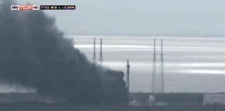 Esplosione a Cape Canaveral, su Falcon anche satellite Facebook © ANSA