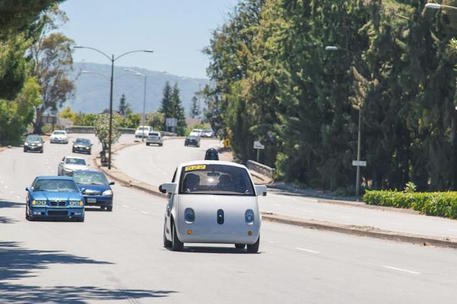 Google Car riconosce i veicoli della polizia © ANSA