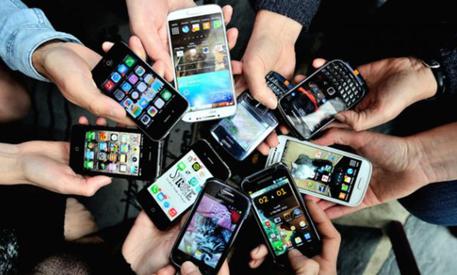 A 10 anni da lancio, smartphone sono 'saturi' (CREDIT: FOTO DAL SITO MAKEMEFEED.COM) © ANSA