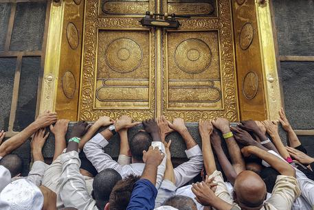 La porta d'oro alla Mecca © EPA