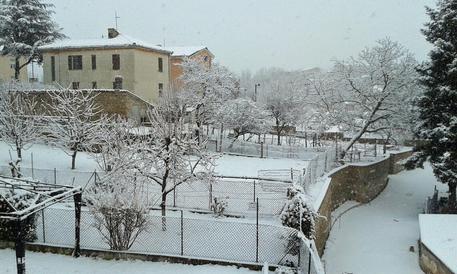 Maltempo: neve a Fabriano (Ancona) © ANSA