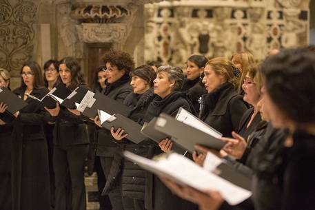 Coro femminile del teatro lirico di Cagliari © ANSA