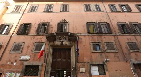 L'entrata al liceo Virgilio a Roma in una foto d'archivio © ANSA