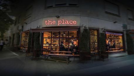 il bar in cui è ambientato The Place, il secondo film di Paolo Genovese © ANSA