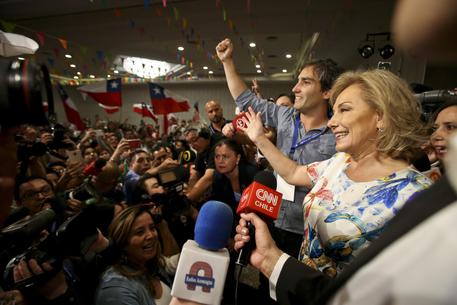 Cecilia Morel, moglie di Pinera festeggia la vittoria del marito alle presidenziali © AP