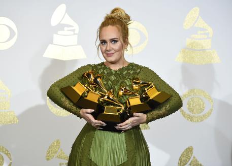Adele © AP