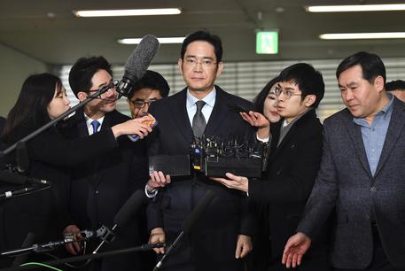 Samsung, arrestato il vicepresidente Lee © AP