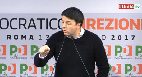 Matteo Renzi durante il suo discorso alla direzione Pd, Roma, 13 febbraio 2016 © ANSA