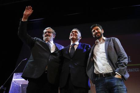 Pd: Emiliano omaggia Bersani, grazie a lui Renzi premier © ANSA
