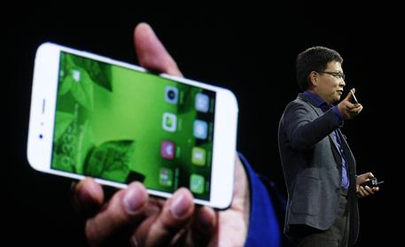 Huawei scalza Apple per la prima volta © AP
