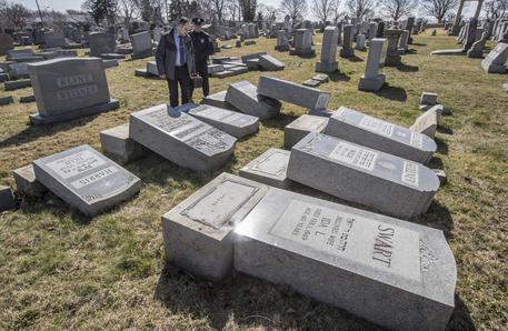 Usa: profanato cimitero ebraico Filadelfia, dopo Missouri © AP