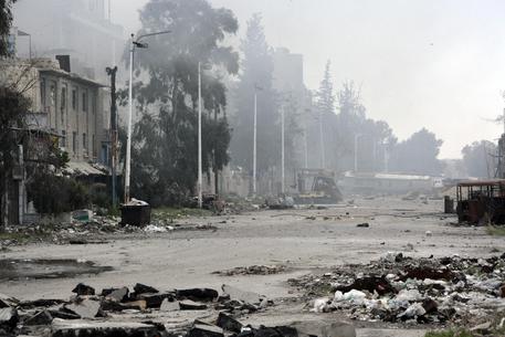 Siria, l'area dove ieri sono esplosi gli scontri a est di damasco © AP