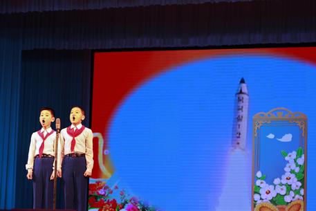 Pyongyang si prepara a celebrare il Giorno del Sole, il compleanno del fondatore, Kim Il-sung, nonno del leader attuale Kim Jong-un © ANSA 