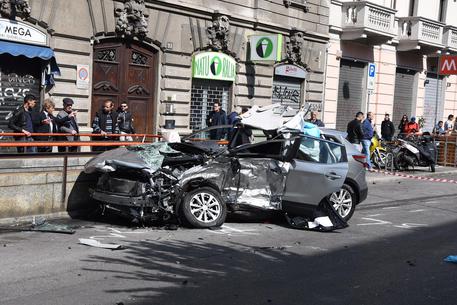 Milano, il luogo dell'incidente avvenuto all'alba in viale Monza © ANSA