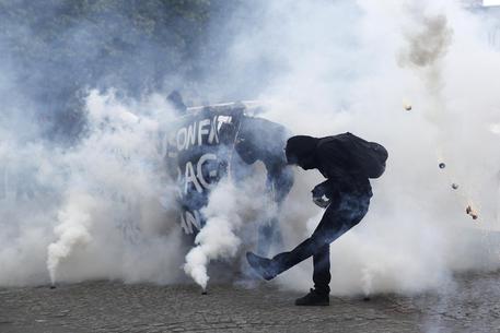 Manifestazione a Parigi © EPA