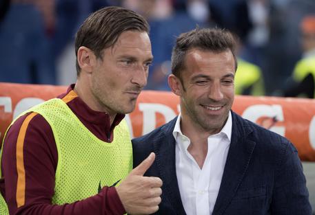 Francesco Totti (s) e Alessandro Del Piero prima di Roma-Juventus © ANSA