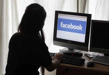 Austrian court: Facebook must delete hate postings worldwide © AP