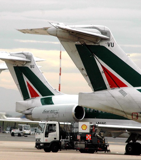 Velivoli dell'Alitalia in una foto di archivio © ANSA