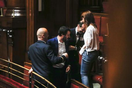 Salvini viene accompagnato fuori © ANSA